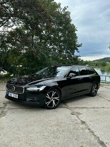 Volvo V90 B4 2022 Geartronic Momentum