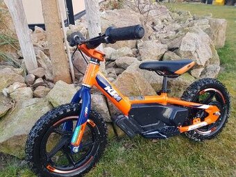 KTM STACYC 12 eDRIVE