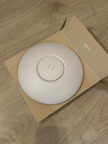 Ubiquiti UniFi U6+ Access Point