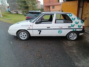 ŠKODA FAVORIT - 1