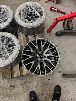 OEM sada disku Ford Mustang S550 5x114.3 R19 dvourozmer