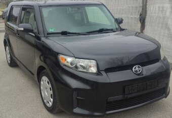 TOYOTA URBAN VERSO COROLLA ( SCION xB )