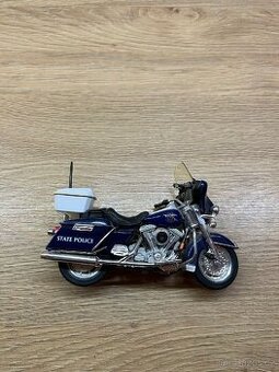 Model motorky asi Harley Davidson state Police - 1