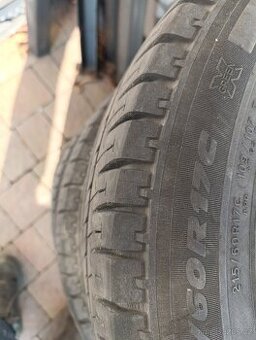 Prodám pneu Michelin 215/60R17C