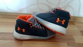 Kotníkové boty Under Armour