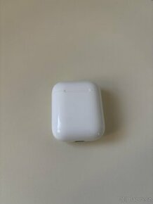 Apple AirPods 2019