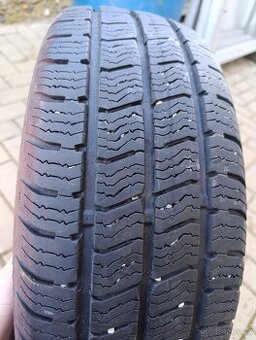 Pneu 195/60 r16c