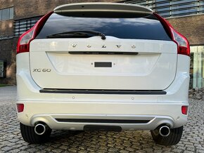 Volvo XC60 2.4D 4x4 AUT R-DESIGN TAŽNÉ VÝHŘEV SERVISKA