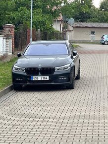 BMW 750i xDrive 12/2016 najeto 179tis km