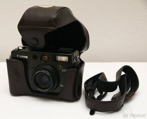 Canon PowerShot G2 (2002)