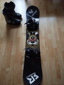 Snowboard  155 + boty 45