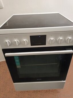 sporák Gorenje, 60cm, dotykový displej, velké plotny