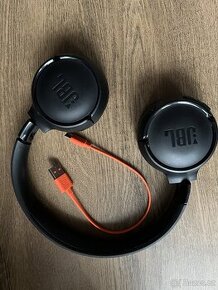 JBL Tune Sluchátka 520BT