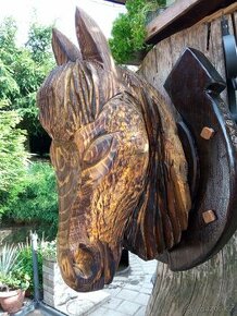 Dřevěná socha - hlava koně