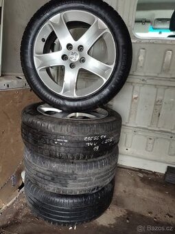 17´´ letni Peugeot 407 5x108 215/55 R17