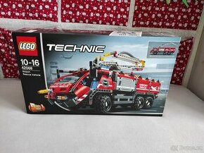 LEGO Technic 42068 - Letištní záchranné vozidlo - 1