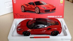 Ferrari 488 GTB červená/černá 1:18 Bburago Signature