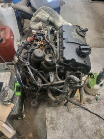 Motor 1.9 tdi 81kw tlakuje do vody