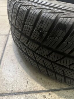 Pneu 205/55 R16