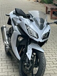 KAWASAKI NINJA 300 ABS - 1400Km - 1