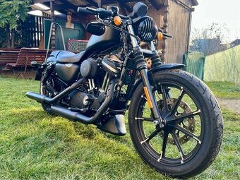 Harley Davidson 883 Sportster Iron