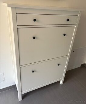 IKEA Hemnes botník