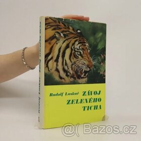 Závoj zeleného ticha, Pod tíhou tajemna - 1