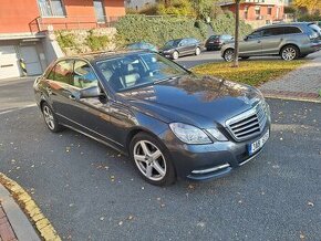 Mercedes-Benz W212 W 220CDI - 1