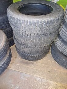 Zimní pneu 215/70 R16