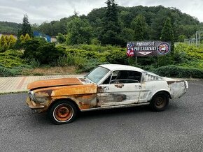 Ford Mustang fastback 1965