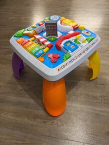 Fisher Price hrací stolek