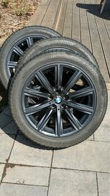 Kola BMW 8Jx18 245/45 R18