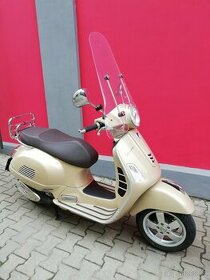 Vespa GTS 300