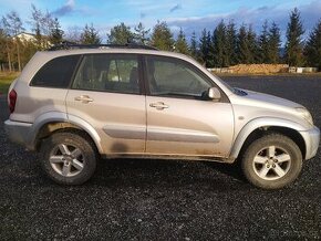 Toyota RAV4 na náhradní díly