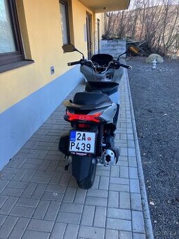 Prodám skútr HONDA PCX 125