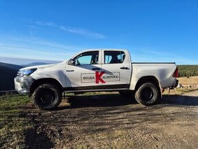 TOYOTA HILUX 2,4L Diesel 6M/T 4x4 - 1