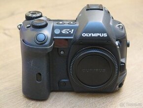 Olympus E-system E-1 tělo + grip HLD-2 na díly