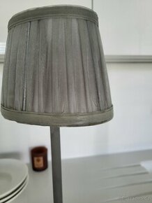 Prodám stolní lampu