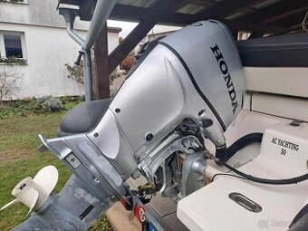 Závěsný lodní motor Honda BF 60