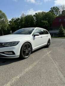 VW Passat B8 4motion webasto,active info