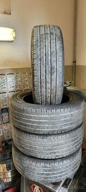 Pneu 205/60 R16 - 1