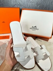 Hermes Oran blanc sandály