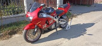 Honda CBR 900 RR Fireblade 1999 SC33 - 1