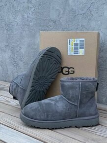 UGG sněhule Classic mini, vel. 40