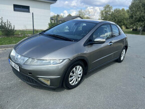 Honda Civic 8g 1.8 vtec 103kw •NOVÁ STK•PůvodCZ•