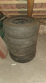 Zimní kola Octavia 195/65 R15 Nokian WR D4 - 1