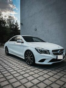 Mercedes Benz CLA 180 (100 00 km)