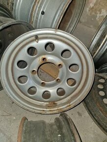 Suzuki Jimny 4x plechový disk 5J x 15, 5x139.7