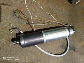 DC motor s planetovou převodovkou