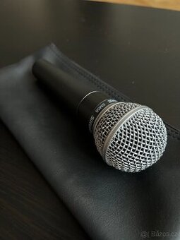 SHURE SM58